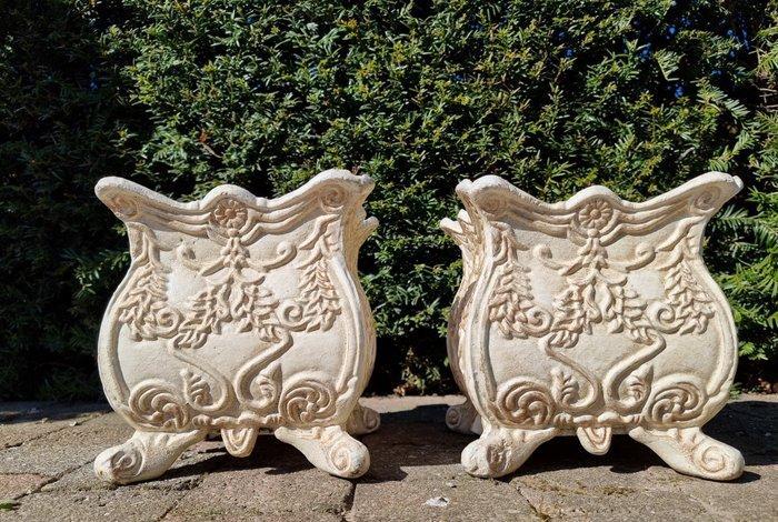 Bloempot (2) - IJzer, Antiek en Kunst, Curiosa en Brocante