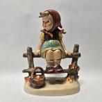 Goebel - Beeldje - hummel #112/1 - Just Resting - TMK4 -