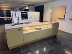 Nolte Showroom keuken – Softlack Avocado / Wit – Compleet, Huis en Inrichting, Keuken | Complete keukens, Nieuw, Kunststof, Groen