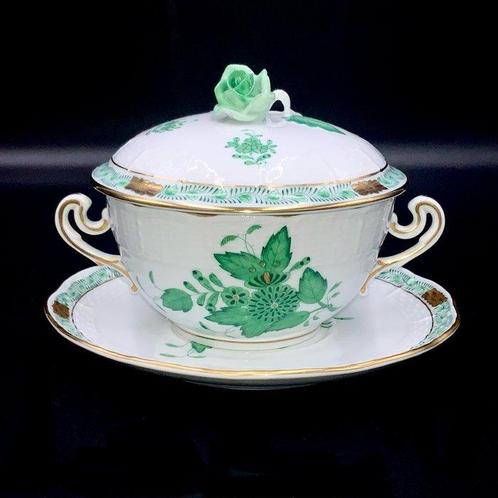 Herend - Exquisite Soup Cup with Rose Knob Lid and Saucer (3, Antiek en Kunst, Antiek | Meubels | Tafels