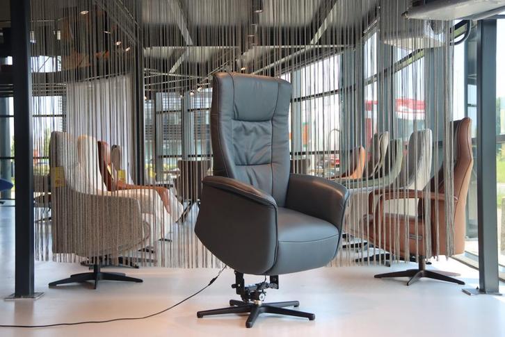 Sta op stoel draai Magic4U MGD01 van De Toekomst 2 motoren, Huis en Inrichting, Fauteuils, Nieuw, Leer, Ophalen of Verzenden