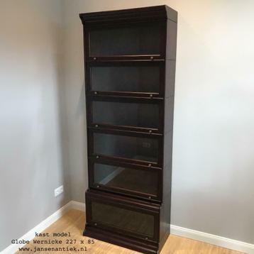 Mahonie boekenkast klok dekenkist mooi kabinet bureau stoel beschikbaar voor biedingen