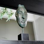 sculptuur, NO RESERVE PRICE - Maori Mask Sculpture on Stand, Antiek en Kunst