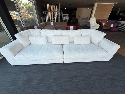Mega 4 zitsbank Giovanni luxe stof bankstel wit sofa zithoek, Huis en Inrichting, Banken | Bankstellen, 300 cm of meer, 100 tot 125 cm