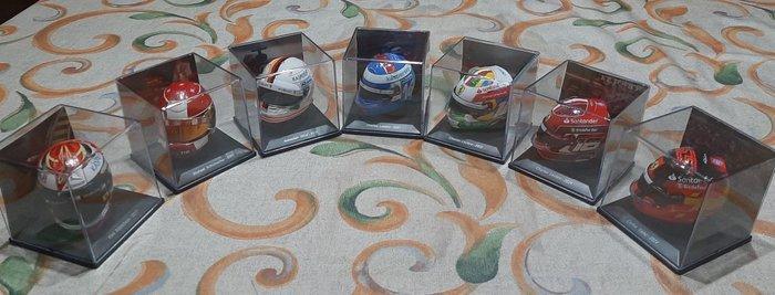 Spark 1:5 - Modelauto (7) - Lotto caschi spark 1:5 ferrari, Hobby en Vrije tijd, Modelauto's | 1:5 tot 1:12