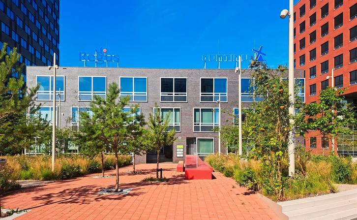 Kantoorruimte in Regus Flight Forum, Zakelijke goederen, Bedrijfs Onroerend goed