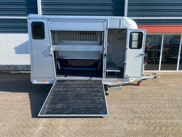 2-Paards trailer hengstenuitvoering zijlader - Steinsberger beschikbaar voor biedingen