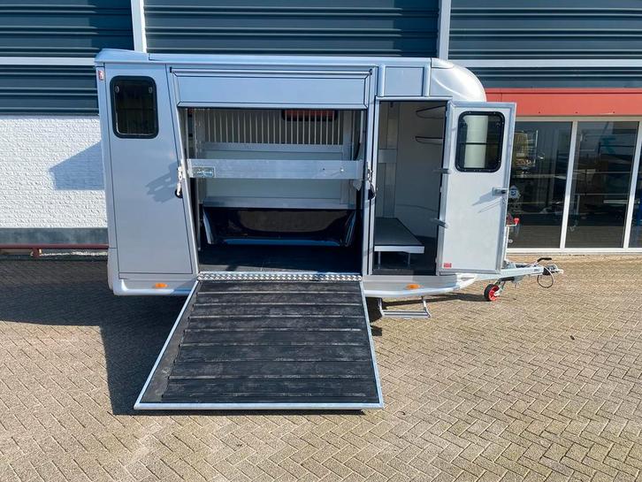 2-Paards trailer hengstenuitvoering zijlader - Steinsberger, Dieren en Toebehoren, Paarden en Pony's | Trailers en Aanhangwagens