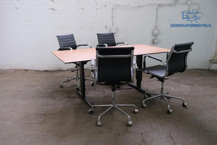 Assenburg | Vergadertafel | Tweedehands | Kersen blad | Zwar, Zakelijke goederen, Kantoor en Winkelinrichting | Kantoormeubilair en Inrichting