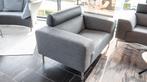 Leolux Howlo Love Seat Refurbished in Keymer Richwool stof, Zo goed als nieuw