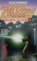Trumps of Doom 9780380896356 Roger Zelazny, Roger Zelazny, Gelezen, Verzenden