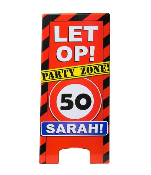 Sarah Warning Sign 50 Jaar 62,5cm, Hobby en Vrije tijd, Feestartikelen, Nieuw, Verzenden