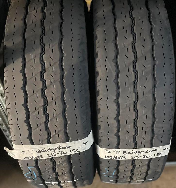 2x215-70-15C Bridgestone Zomer 2x4.8m €35 PerBand 215 70 15C, Auto-onderdelen, Banden en Velgen, 15 inch, Zomerbanden, 215 mm