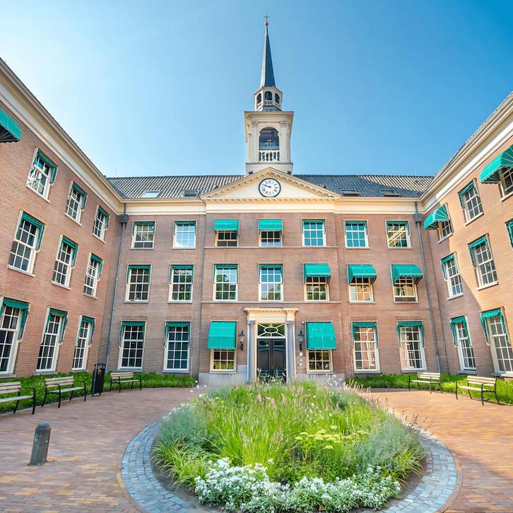 Gemeubileerde eengezinswoning met tuin, balkon en ..., Huizen en Kamers, Huizen te koop