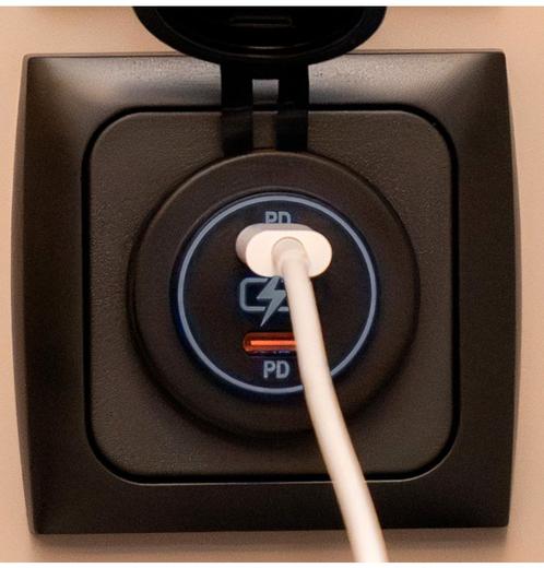 12/24 Volt Stopcontact 2x USB C Quick Charge PD, Watersport en Boten, Navigatiemiddelen en Scheepselektronica, Nieuw, Ophalen of Verzenden