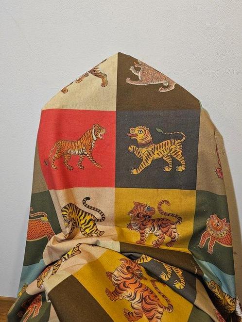 Exclusieve stof Tibetaanse Tijgers in natuurlijk katoen -, Antiek en Kunst, Antiek | Kleden en Textiel