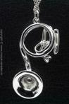 Gebruikt, Zilveren Sousafoon-tuba-ringbas ketting hanger tweedehands  Nieuwerkerk