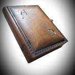 Religieuze en spirituele objecten - Brons, Glas, Hout,, Antiek en Kunst, Antiek | Boeken en Bijbels