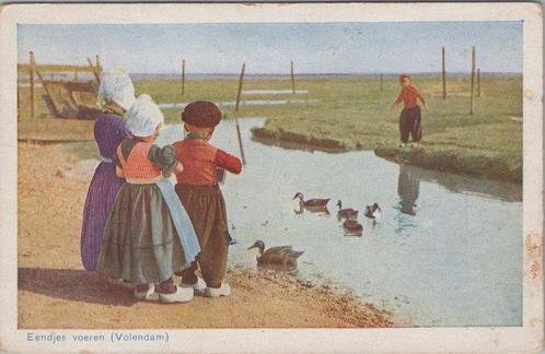 VOLENDAM - Eendjes voeren, Verzamelen, Ansichtkaarten | Nederland, Verzenden