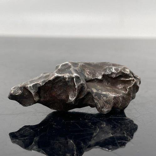 Sikhote-Alin meteoriet Uitstekende kwaliteit, AAA+, Verzamelen, Mineralen en Fossielen
