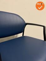 Vergaderstoel - Ahrend 320 - blauw kunstleer - zwart frame -, Vergader- of Presentatieruimte, Ophalen of Verzenden, Gebruikt, Stoel