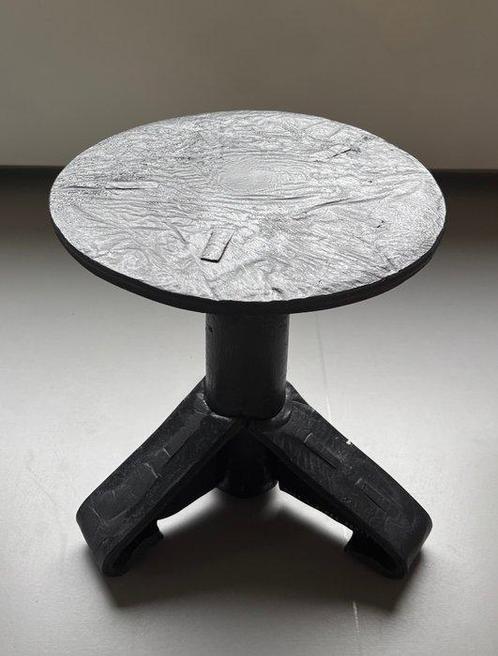 Dirk van der Kooij - Kruk - Plastic - Elephant skin stool, Antiek en Kunst, Antiek | Meubels | Stoelen en Banken