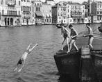 Cameraphoto Epoche/Vittorio Pavan - Giovani veneziani si