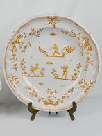 Moustiers - Schaal (2) - Aardewerk - 18de eeuwse schalen, Antiek en Kunst