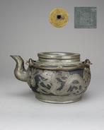 Egg-bun pot  - Yixing Teapot - Pewter Dragons - China -, Antiek en Kunst