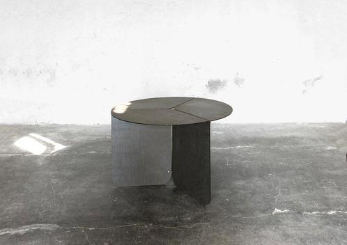 Matteo Giustozzi - Salontafel - 120 - ruw plaatmetaal -, Antiek en Kunst, Kunst | Designobjecten