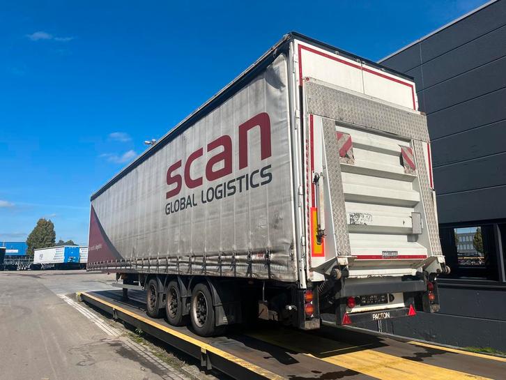 Pacton Mega schuifzeil oplegger | 5 tons laadklep, Auto's, Vrachtwagens, Aanhangers en Opleggers