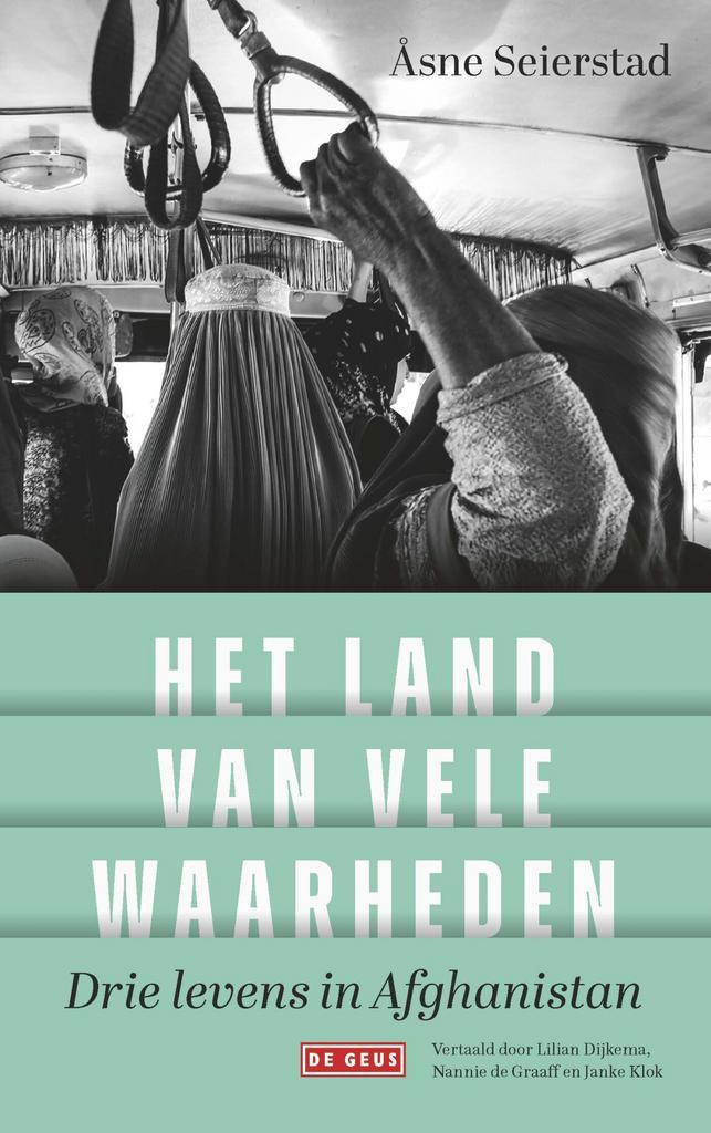 Het land van vele waarheden 9789044551259 Åsne Seierstad, Boeken, Literatuur, Zo goed als nieuw, Verzenden
