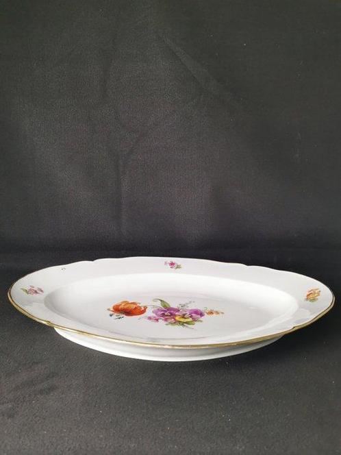 KPM - Fiori - Piatto Ovale grande- L 50cm - 1.Wahl - globo, Antiek en Kunst, Antiek | Meubels | Tafels