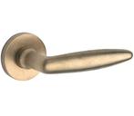 Deurklink op geveerd rozet Dudok/Vivo messing antiek, Verzenden, Nieuw