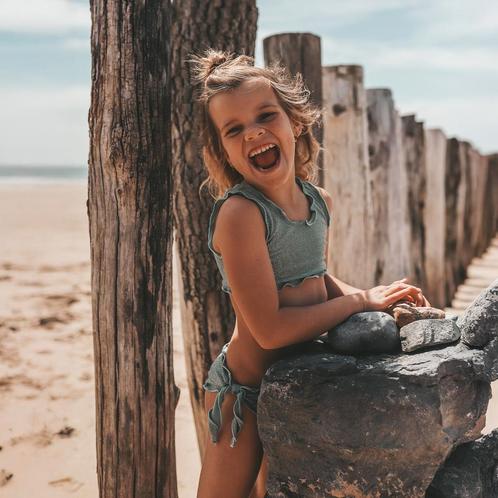 Glitter bikni Green Bay  Salted Stories Maat 98 98, Kinderen en Baby's, Kinderkleding | Maat 104, Meisje, Nieuw, Sport- of Zwemkleding