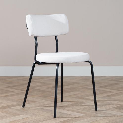 40% Korting: Scandinavische eetkamerstoel Lyon off white, Huis en Inrichting, Stoelen, Wit, Zo goed als nieuw, Stof, Ophalen