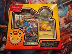 Pokémon Box - POKÉMON DAY 2026 COLLECTION, Hobby en Vrije tijd, Verzamelkaartspellen | Pokémon, Nieuw
