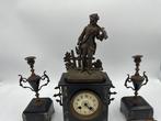 Klok en garnituur set (3) - Marmer, Zinklegering - 1850-1900, Antiek en Kunst, Antiek | Klokken