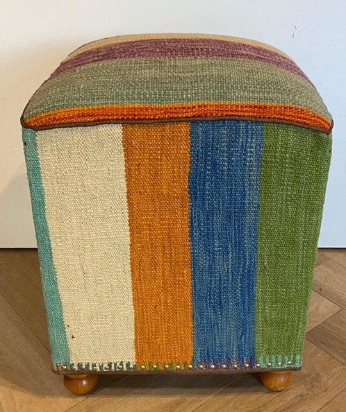 Poef - Hout, Wol, Antiek en Kunst, Kunst | Designobjecten