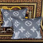 Louis Vuitton - Nieuwe set van twee XL-maten - Kussen