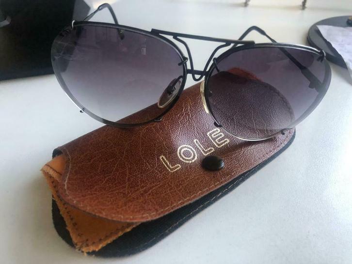 Lole pilotenbril jaren 80 origineel in etui Carlos Reutemann, Verzamelen, Automerken, Motoren en Formule 1, Gebruikt, Verzenden