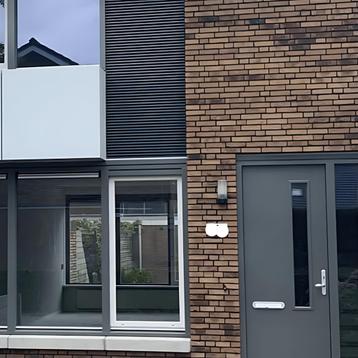 Ruime Eengezinswoning met Tuin en Nieuwe Keuken gevonden in beschikbaar voor biedingen