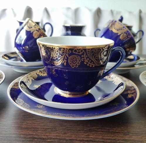 Lomonosov Imperial Porcelain Factory - Koffie- en, Antiek en Kunst, Antiek | Meubels | Tafels
