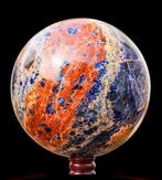 Blauwe sodaliet met rode granaatkristal Bol - Hoogte: 280 mm