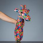 Figuur - Flower power giraf als muurhanger - polyresin