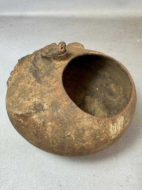 Anthropomorphic Ceremonial Terracotta Vessel Igbo Izzi, Antiek en Kunst, Kunst | Niet-Westerse kunst