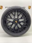 Porsche Macan ORIGINELE 21inch RS Spyder zwart met banden