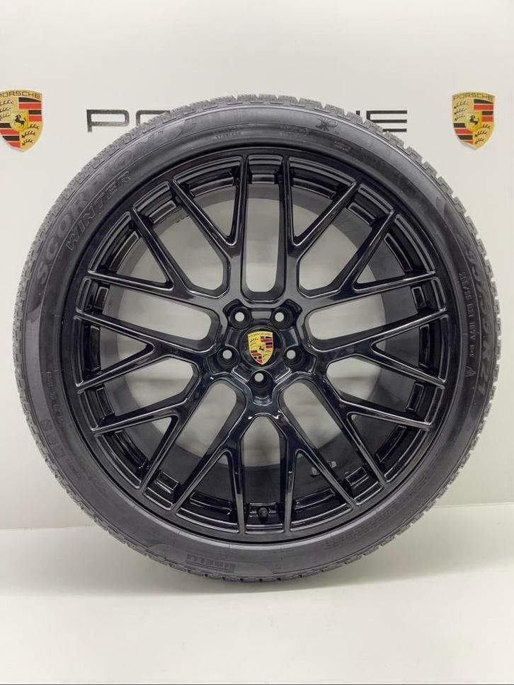 Porsche Macan ORIGINELE 21 RS Spyder zwart met winterbanden, Auto-onderdelen, Banden en Velgen, 21 inch, 295 mm, Personenwagen