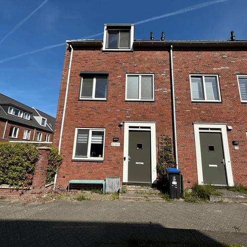 Ruime 5-kamerwoning met tuin en parkeerplek, Huizen en Kamers, Kamers te huur, 50 m² of meer, Utrecht
