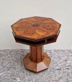 Octagonal Art Deco Center Tafel met Burr yew fineer -